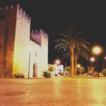 Mallorca-Alcudia-Nacht-Stadtmauer-Tor-2
