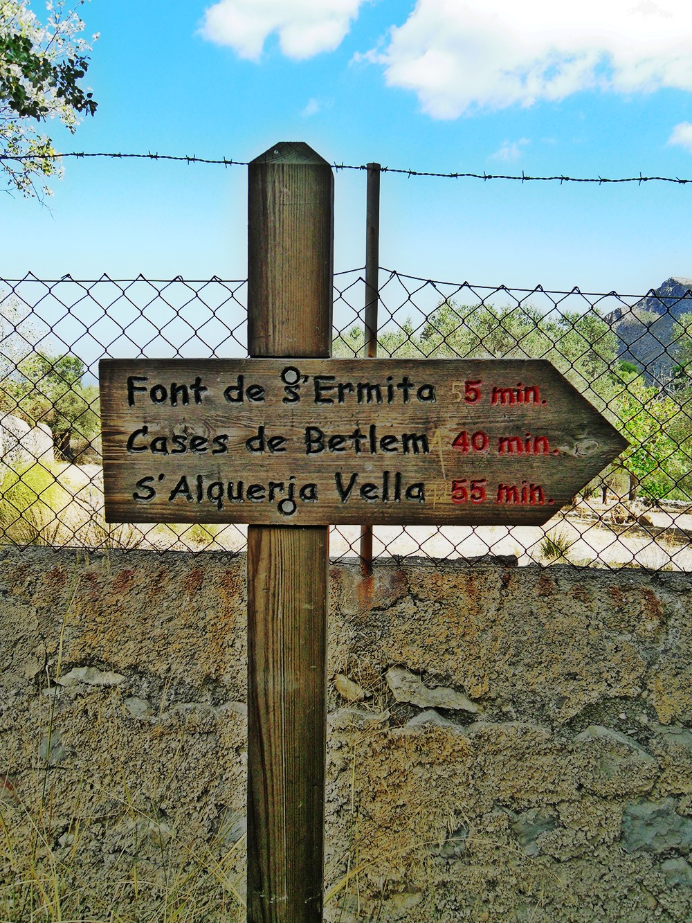 Mallorca-Betlem-Wanderung-Schild-Wege