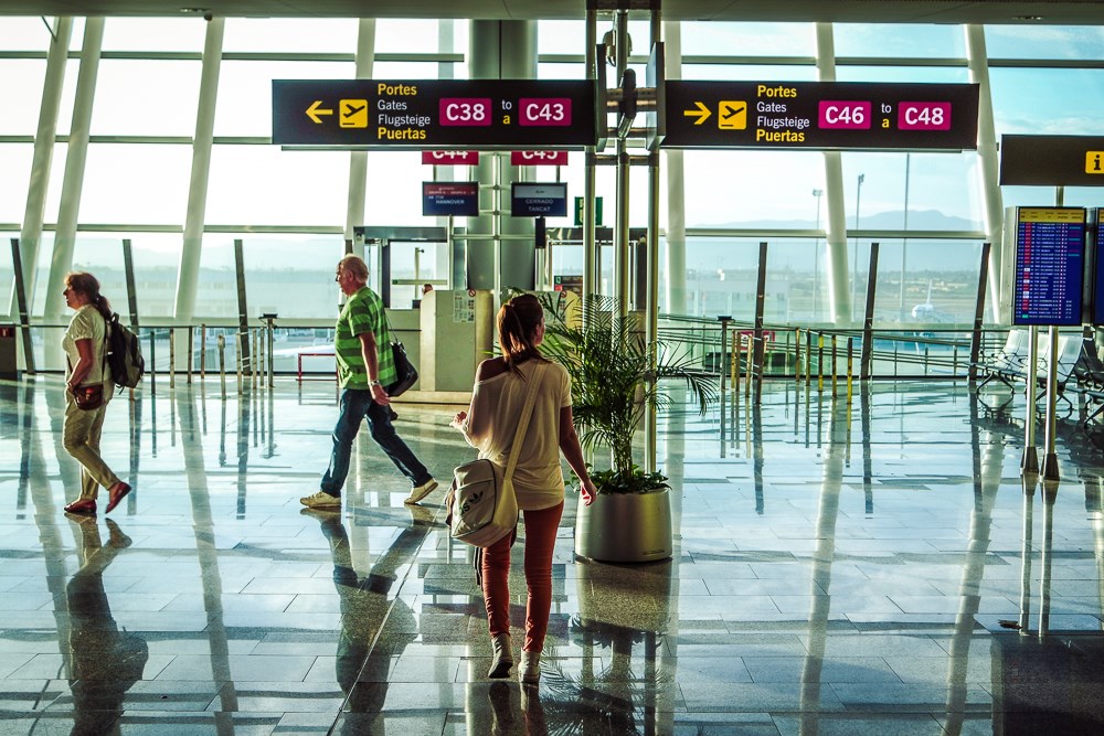 Mallorca Flughafen Palma PMI Terminal C Gate