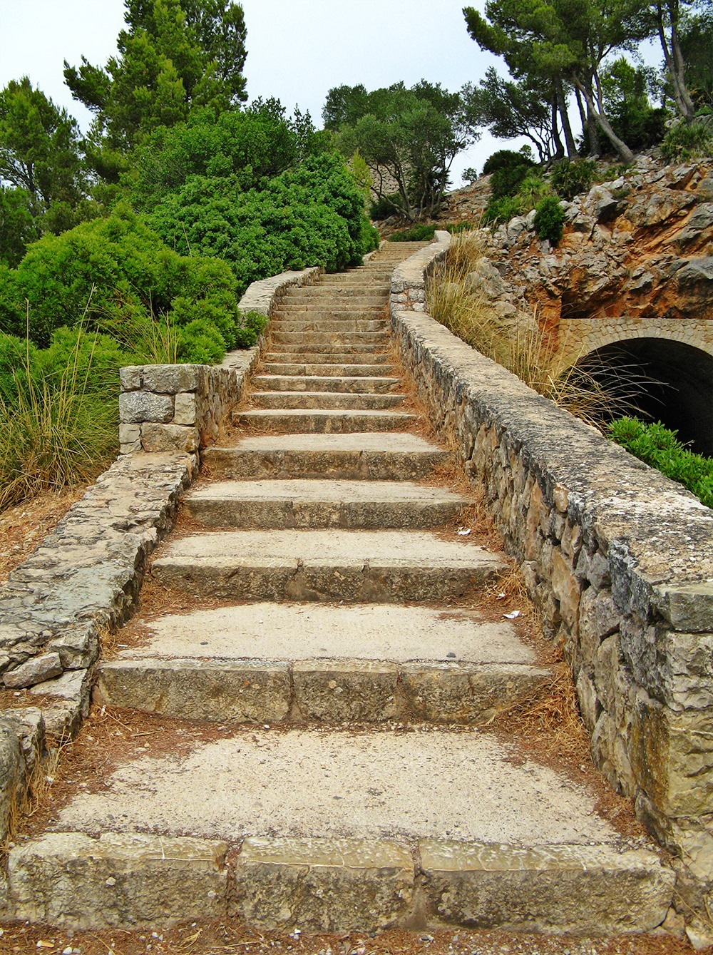 Die Treppe, die zum Aussichtspunkt führt