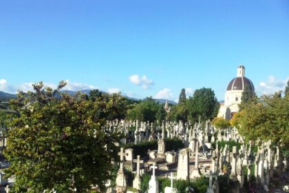 Mallorca Palma Friedhof Wie-viele-Kreuze-mag-es-hier-wohl-geben