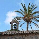 Mallorca-Ermita-de-la-Trinitat-Palme-Glocke