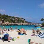 Mallorca-Cala-Llombards-Strand-Menschen-Meer