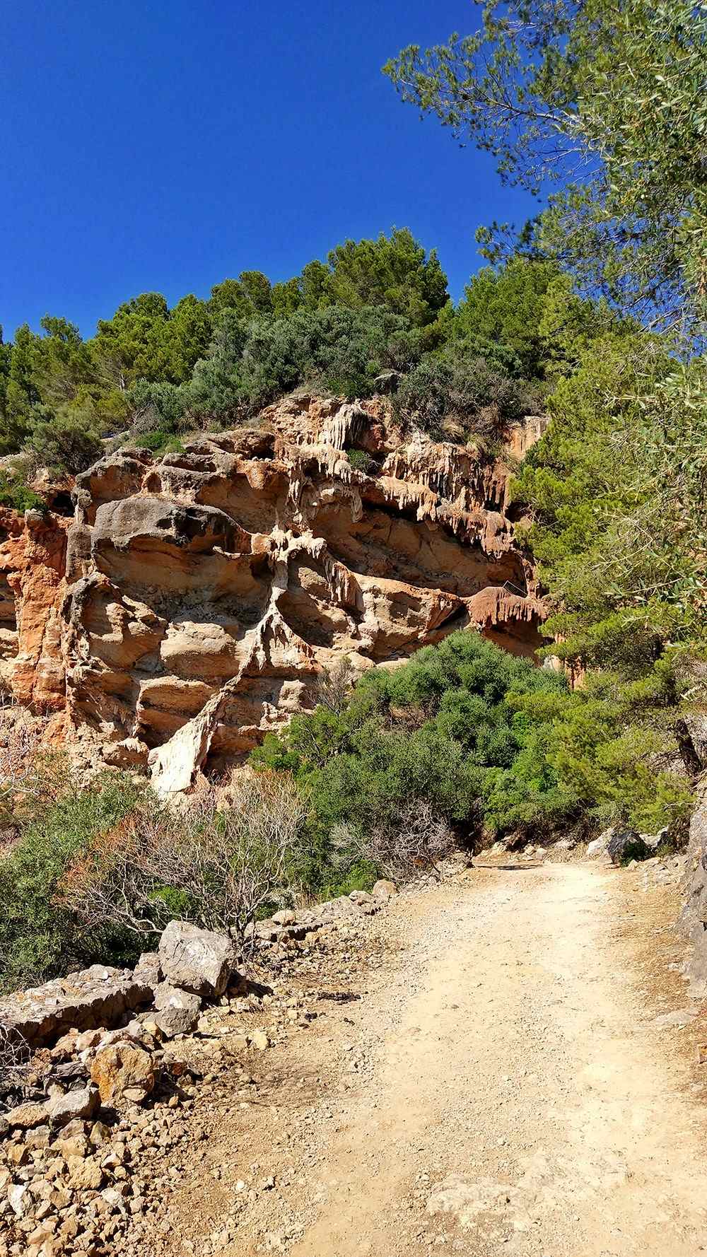 Mallorca-Sa-Foradada-Wanderung--Felsen