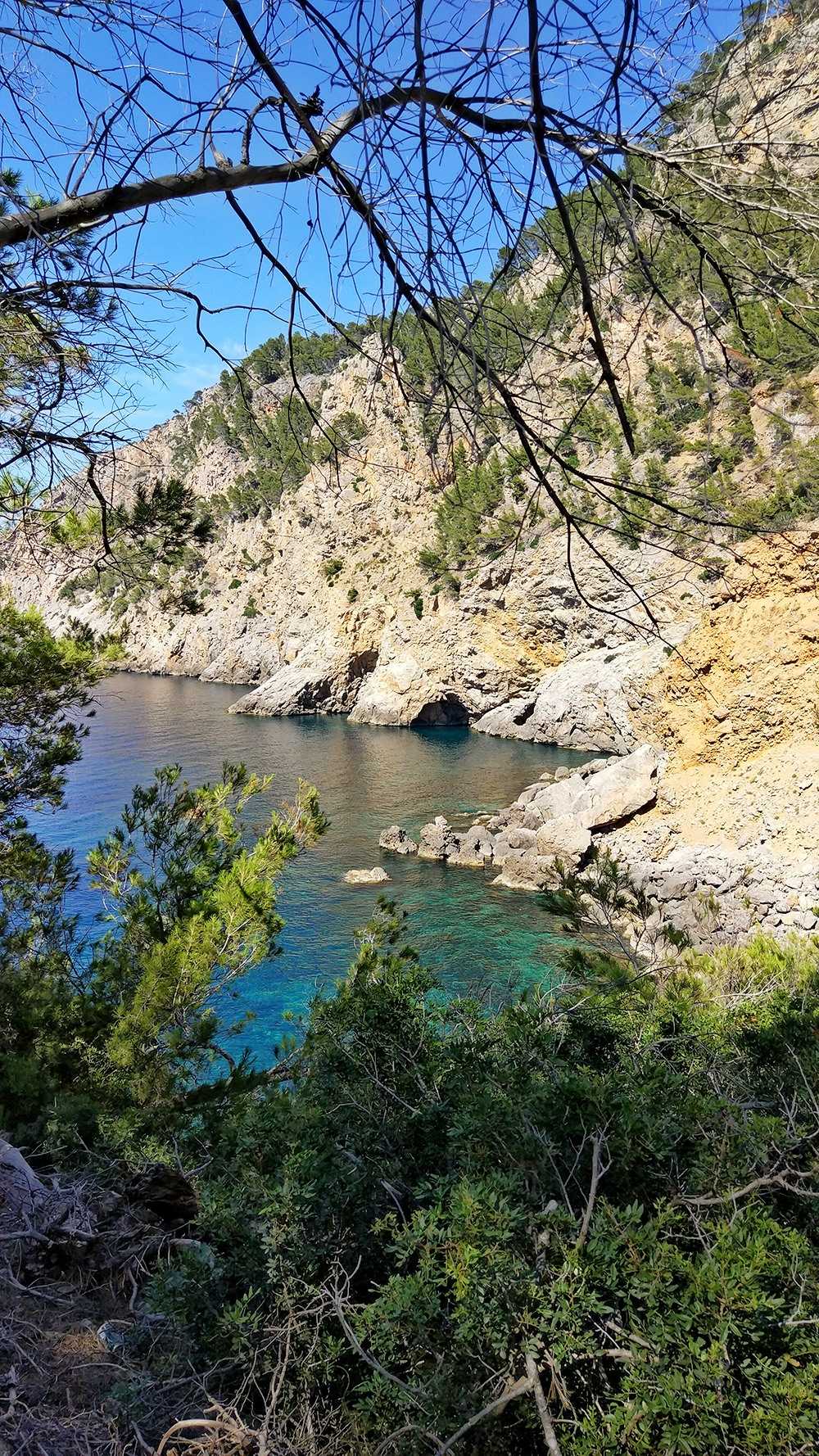 Mallorca-Sa-Foradada-Wanderung--Weg-Bucht