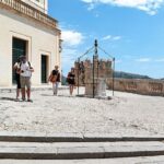 Mallorca Arta Burg Eingang Touristen